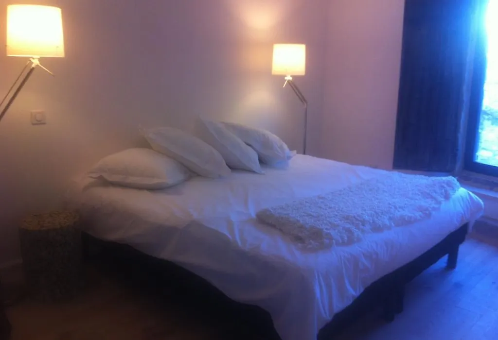 La Maison Rouge d'Uzes B&B-1